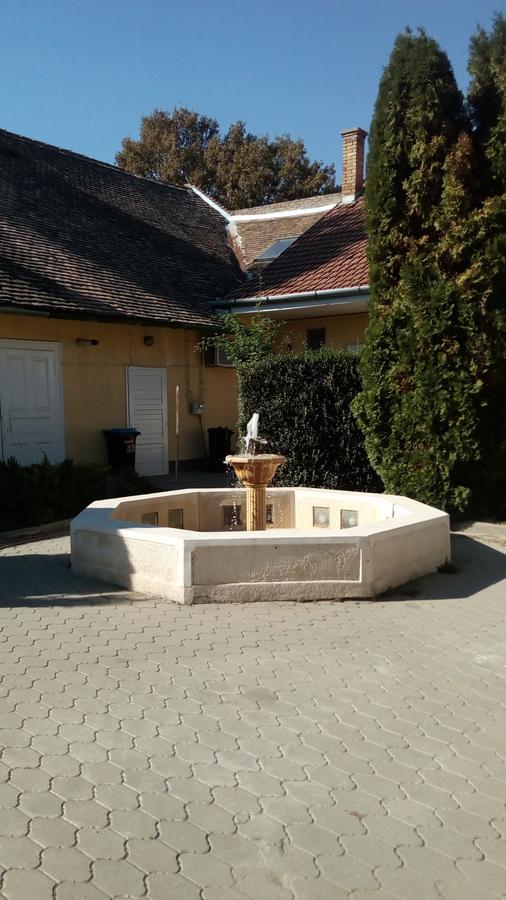 Hangulat Vendeghaz Apartmanok Orosháza Zewnętrze zdjęcie
